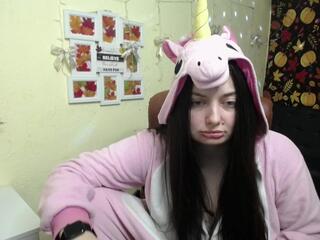 Milana Ora webcam model stream image