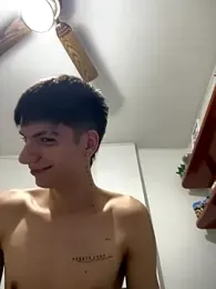 Luck__090 webcam stripchat model stream image