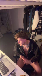 Plewus99 webcam model stream image