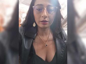 Bella-152 webcam model stream image