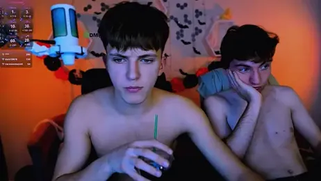 travis_wolf_ webcam model stream image