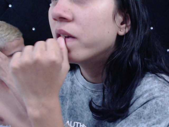 YeraldinAndJos webcam model stream image