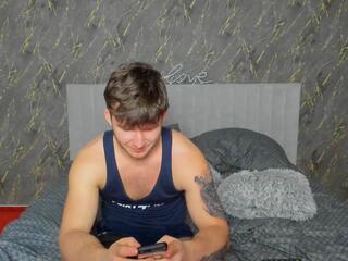 Lucian Vale webcam flirt4free model stream image