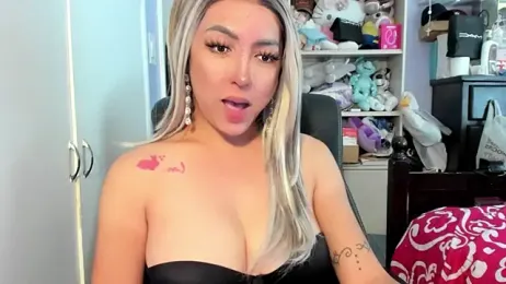 MissAsianKitty webcam model stream image