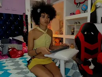 Zaira_sofiaa webcam stripchat model stream image