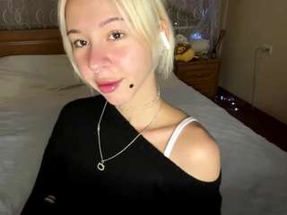 larakonzen webcam model stream image