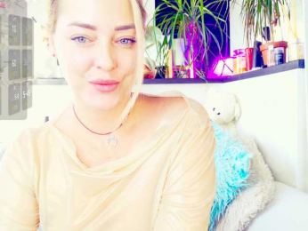 _JuliaSpace_ webcam model stream image