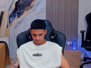 Riccie Pezzutti webcam model stream image