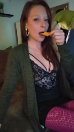 Kinkymom28x webcam model stream image