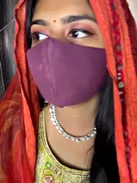 HeartQueen05 webcam model stream image