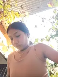 Rous-squir webcam model stream image