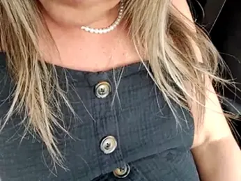 sweethotmilf888 webcam model stream image