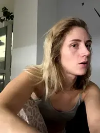 Feral_berry_8133 webcam model stream image