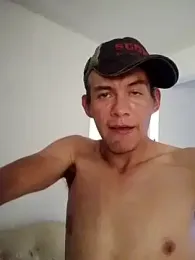 Cloud0nMycock webcam model stream image