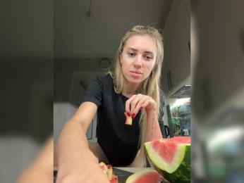 Alina-13-1 webcam bongacams model stream image