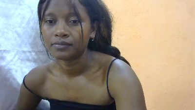 Britanie69 webcam model stream image