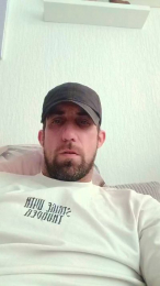 Bratesasko webcam model stream image