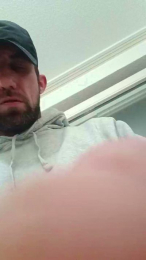 Bratesasko webcam model stream image