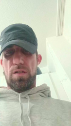 Bratesasko webcam model stream image