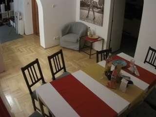 voyeurcam-julmodels-dining webcam model stream image