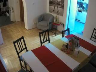 voyeurcam-julmodels-dining webcam model stream image