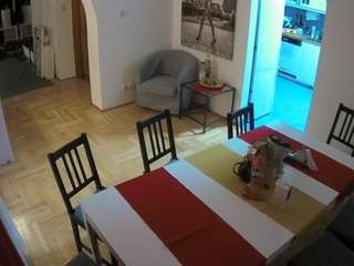 voyeurcam-julmodels-dining webcam model stream image