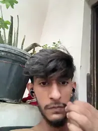 ronnnnn718 webcam model stream image