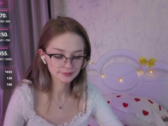 vialeta-baby webcam model stream image