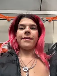 RiriRoseey webcam model stream image