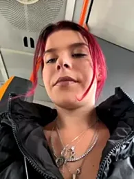 RiriRoseey webcam model stream image