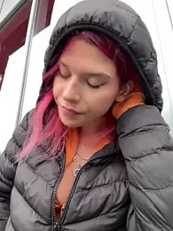 RiriRoseey webcam model stream image