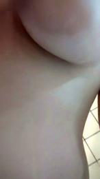 NaturalGirl28 webcam model stream image