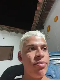 MrLeoLatino webcam model stream image