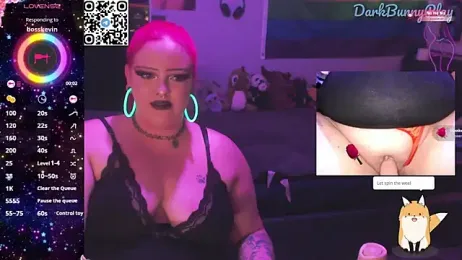 DarkBunnyPlay webcam model stream image