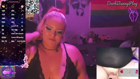 DarkBunnyPlay webcam model stream image