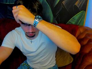 Ridge Hunter webcam model stream image