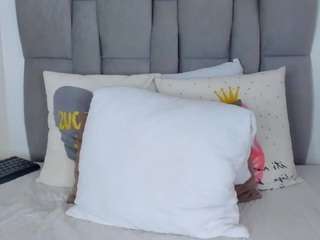 anaiscooper10 webcam model stream image