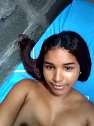 Madeleik webcam model stream image