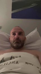 snefru042 webcam model stream image