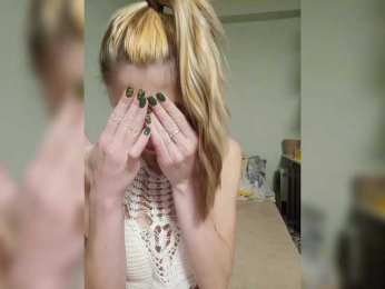 MilkyGirl webcam model stream image