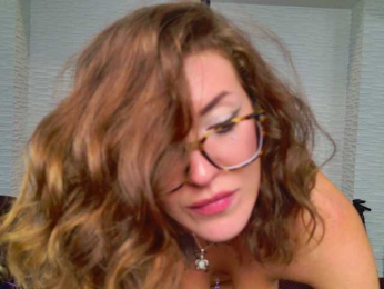 IvorySwan webcam model stream image