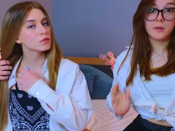 SweetTwins001 webcam model stream image