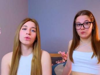 SweetTwins001 webcam model stream image