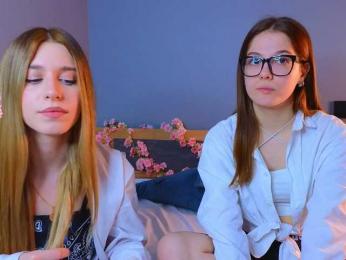 SweetTwins001 webcam model stream image