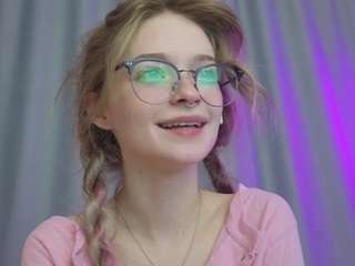 vialeta-baby webcam model stream image