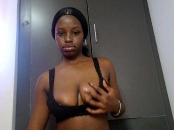 Bustymitch webcam model stream image