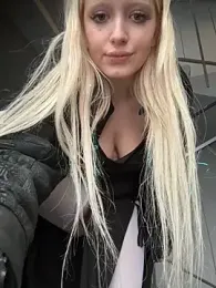 Mila_NoRules webcam model stream image