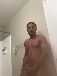 Zellyzelly2100 webcam model stream image