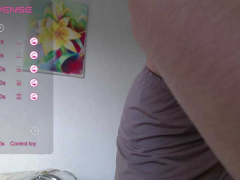 monikaG webcam model stream image