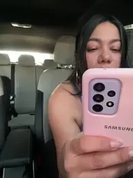 Abril10_ webcam model stream image